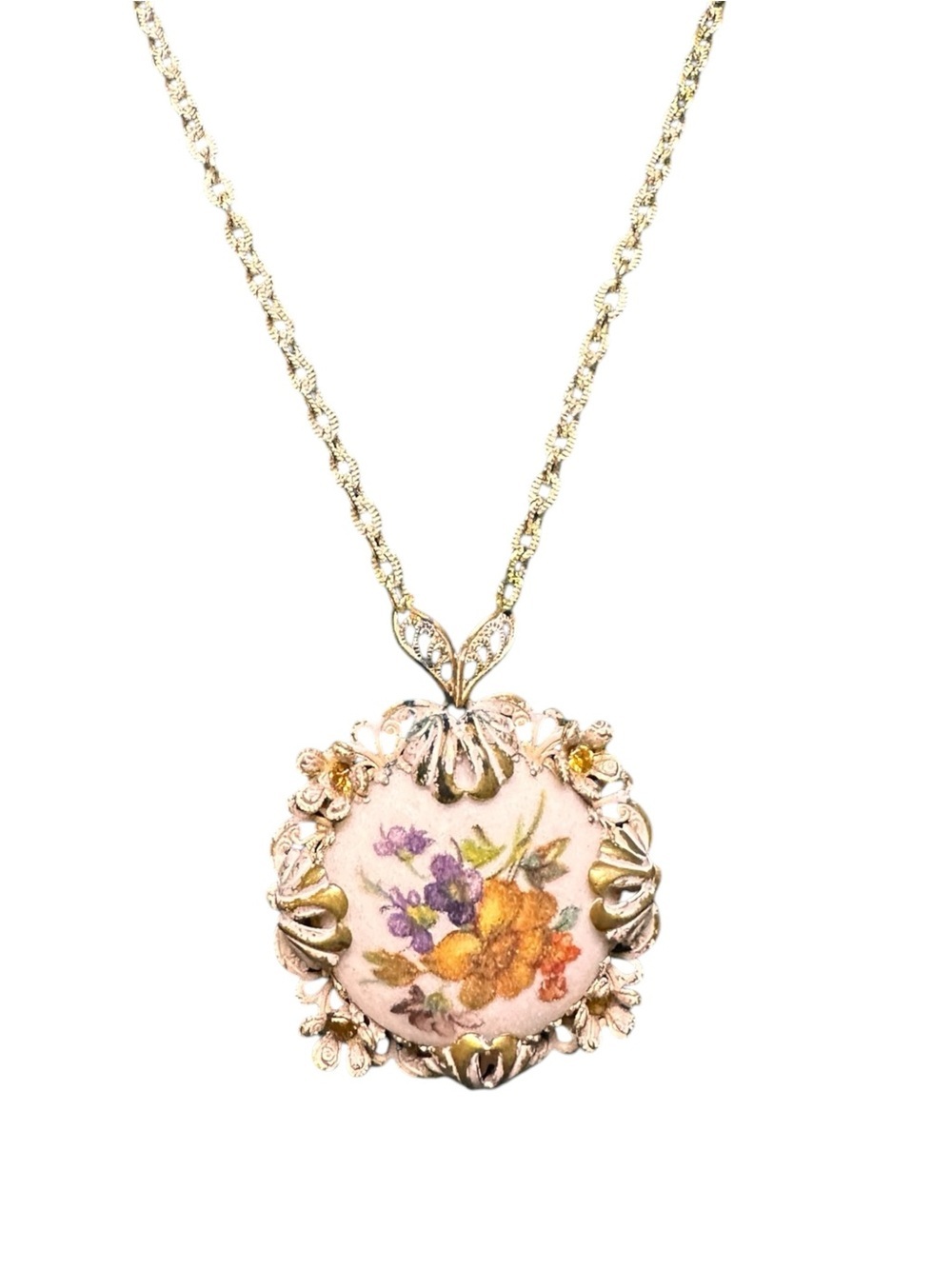 Vtg Gold Tone Victorian Revival Large Floral Cameo Necklace